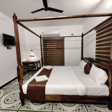 Courtyard Castle Heritage Resort Puducherry Exterior foto
