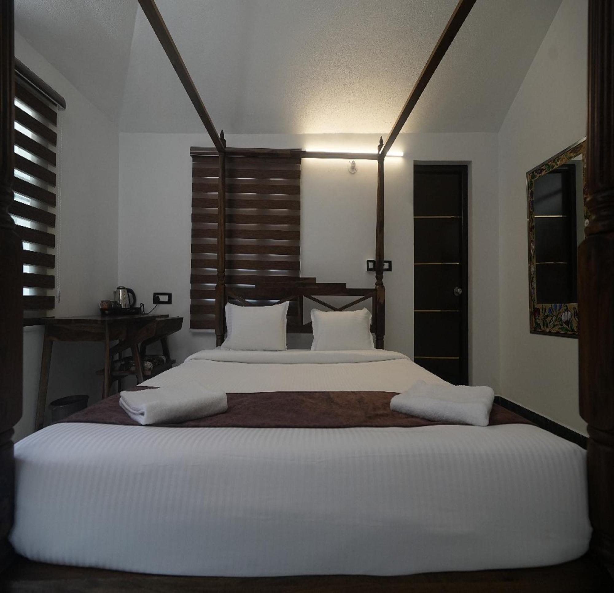Courtyard Castle Heritage Resort Puducherry Exterior foto