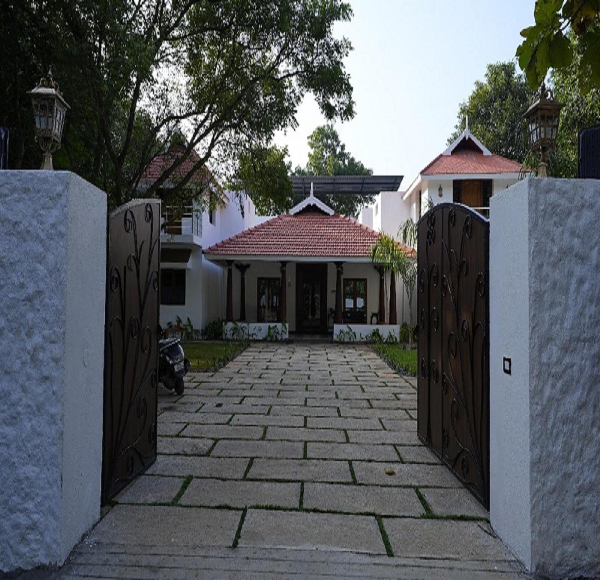 Courtyard Castle Heritage Resort Puducherry Exterior foto