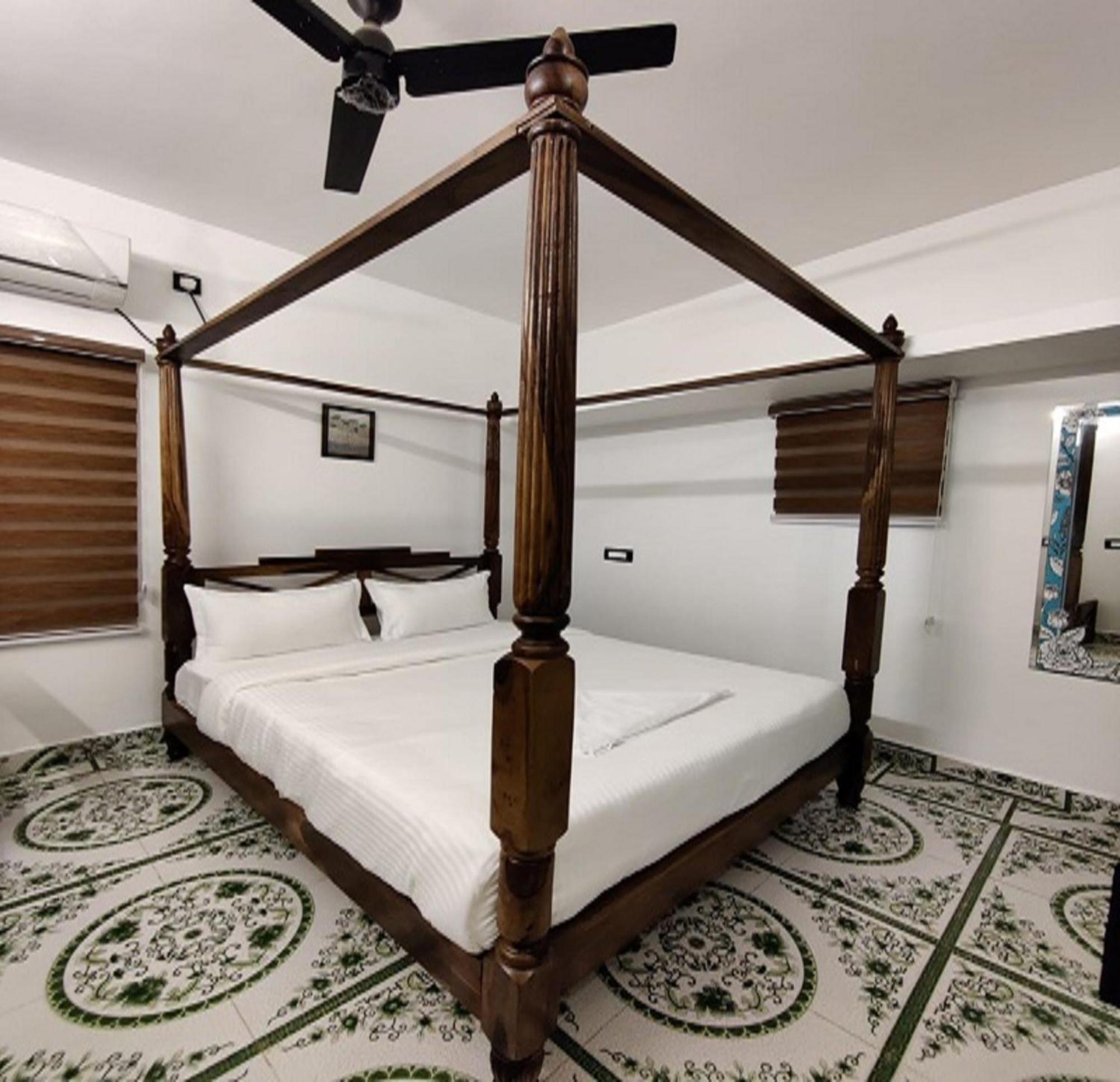 Courtyard Castle Heritage Resort Puducherry Exterior foto