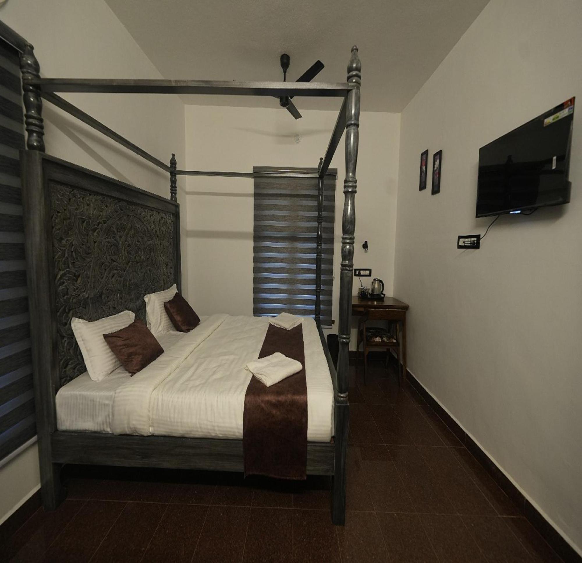 Courtyard Castle Heritage Resort Puducherry Exterior foto