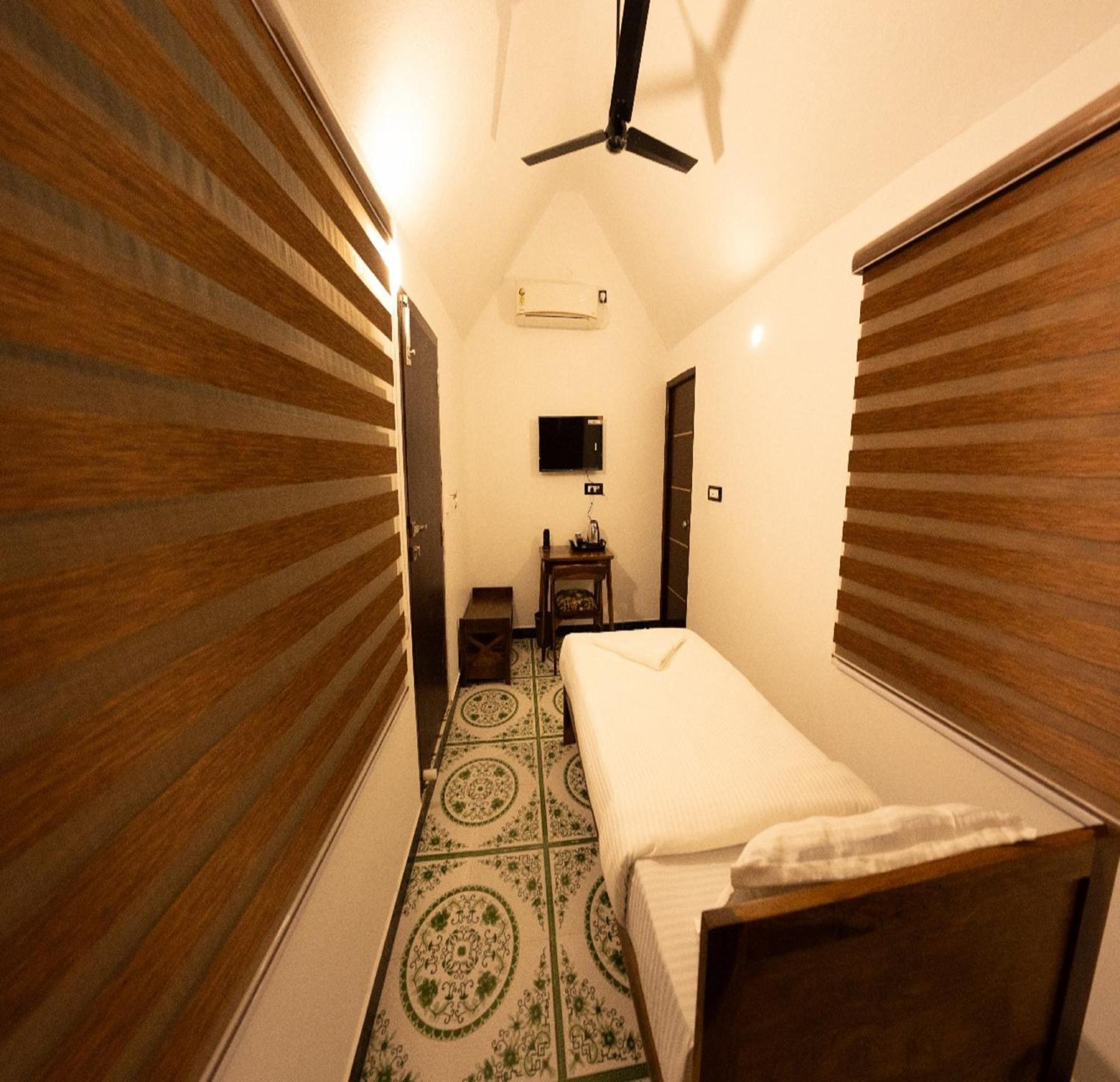 Courtyard Castle Heritage Resort Puducherry Exterior foto