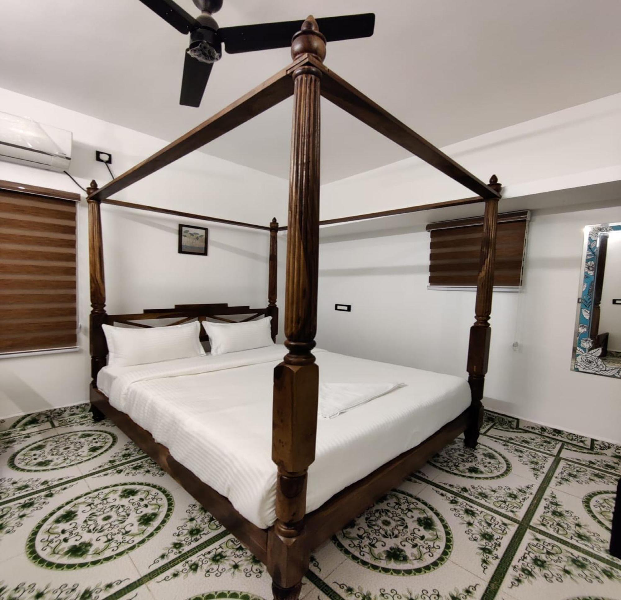 Courtyard Castle Heritage Resort Puducherry Exterior foto